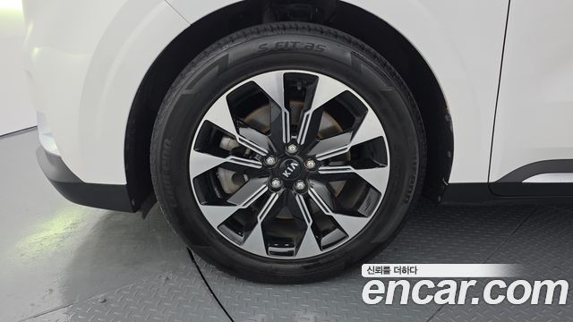 Kia Carnival 9-Seater Signature — пробег 79 092 км — фото 5 из 5
