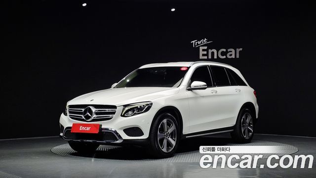 Mercedes-Benz GLC-Class GLC300 4MATIC — пробег 70 588 км — фото 1 из 5