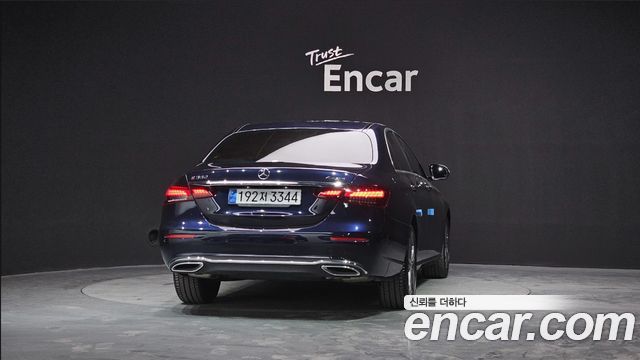Mercedes-Benz E-Class E350 4MATIC Avantgarde — пробег 50 418 км — фото 4 из 5