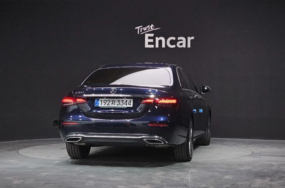 Mercedes-Benz E-Class E350 4MATIC Avantgarde — пробег 50 418 км — фото 4 из 5