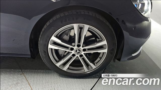 Mercedes-Benz E-Class E350 4MATIC Avantgarde — пробег 50 418 км — фото 5 из 5
