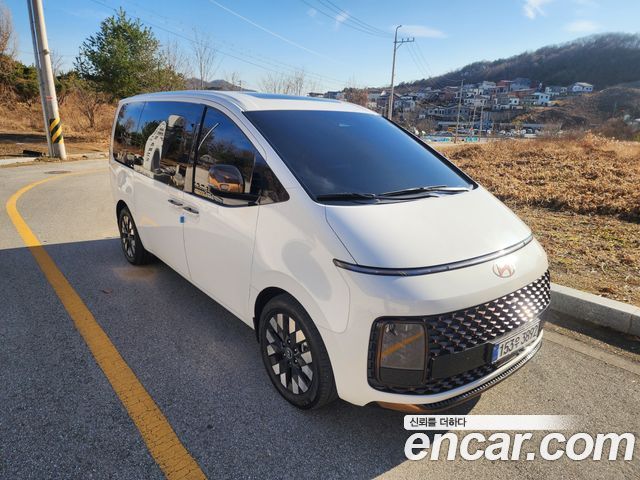 Hyundai Staria 4WD Lounge 9-Seater Inspiration — пробег 5 337 км — фото 1 из 5