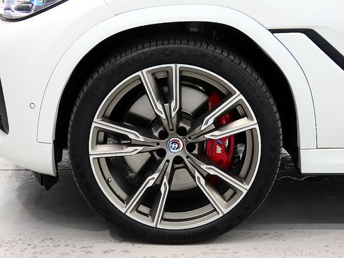 BMW X6 M50i — пробег 25 900 км — фото 5 из 5