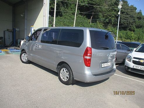 Hyundai Starex 5-Seater VAN CVX Luxury — пробег 121 006 км — фото 3 из 5