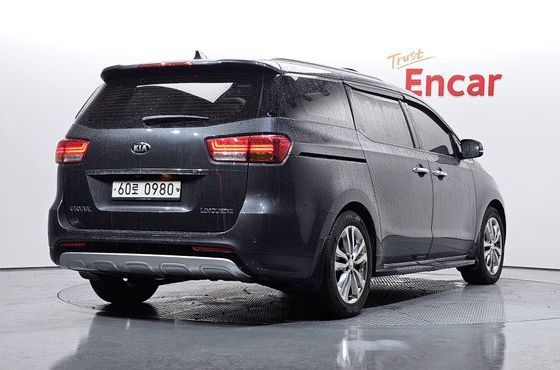 Kia Carnival 7-seater Limousine VIP — пробег 166 964 км — фото 2 из 5