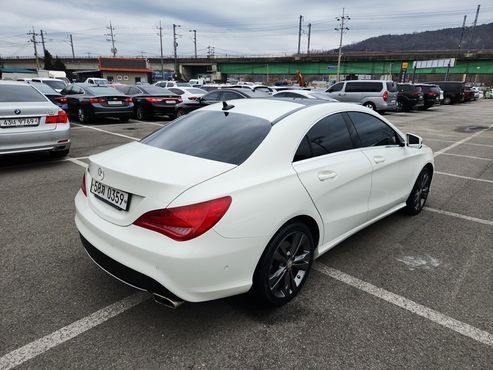 Mercedes-Benz CLA-Class CLA200 d — пробег 65 312 км — фото 2 из 5