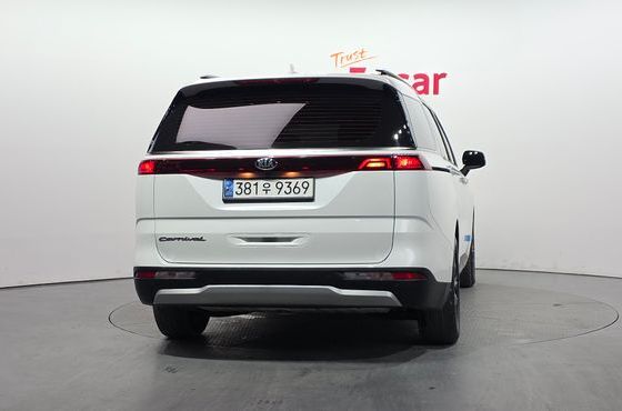 Kia Carnival 9-Seater Prestige — пробег 51 786 км — фото 4 из 5