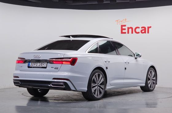 Audi A6 45 TFSI Quattro Premium — пробег 15 702 км — фото 2 из 5