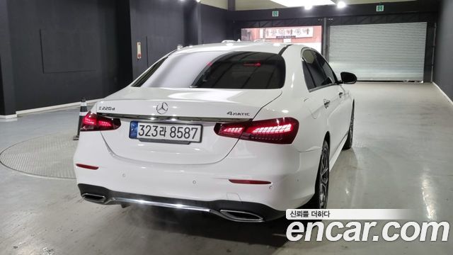 Mercedes-Benz E-Class из Кореи Encar