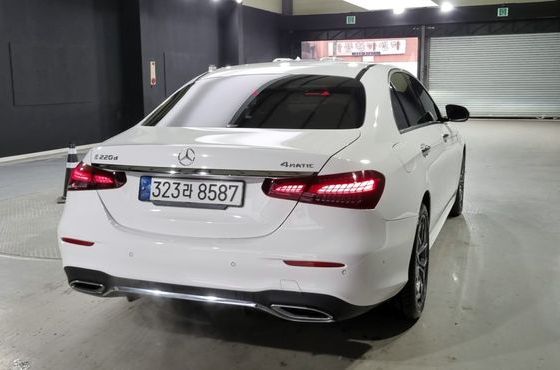 Mercedes-Benz E-Class E220d 4MATIC AMG Line — пробег 48 000 км — фото 3 из 5