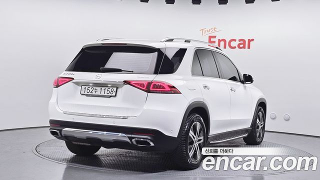 Mercedes-Benz GLE-Class GLE300d 4MATIC — пробег 165 862 км — фото 2 из 5