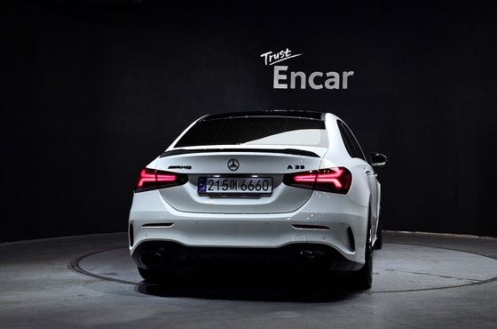 Mercedes-Benz A-Class AMG A35 4MATIC Sedan — пробег 10 103 км — фото 4 из 5