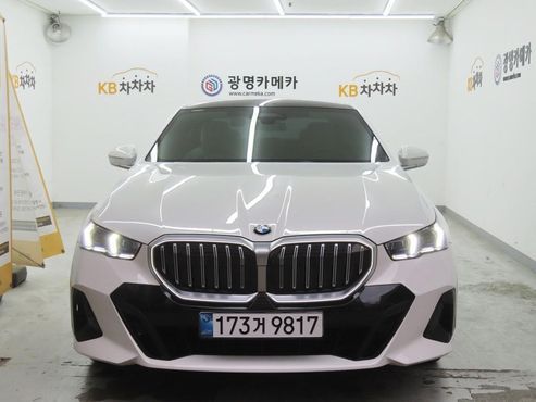 BMW 5-Series 523d M Sport — пробег 51 175 км — фото 1 из 5