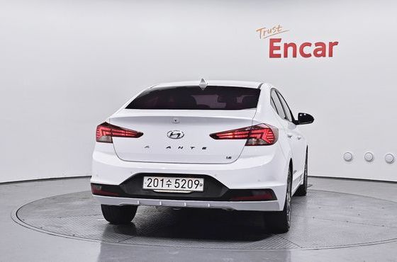 Hyundai AVANTE 1.6 Style — пробег 75 609 км — фото 4 из 5