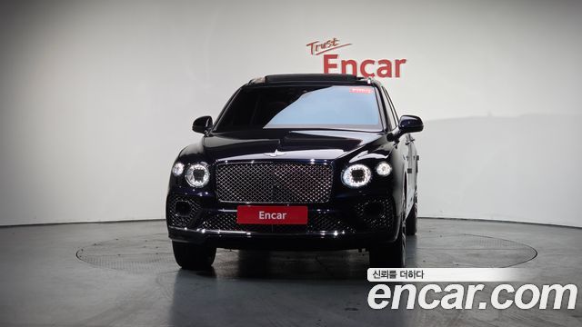 Bentley Bentayga 4.0 V8 — пробег 81 940 км — фото 3 из 5
