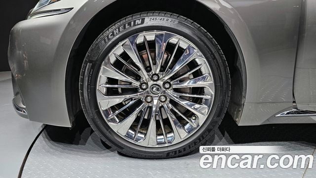 Lexus LS 3.5 Luxury AWD — пробег 132 726 км — фото 5 из 5