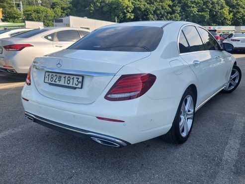 Mercedes-Benz E-Class E220 Bluetec Avantgarde — пробег 119 400 км — фото 3 из 5