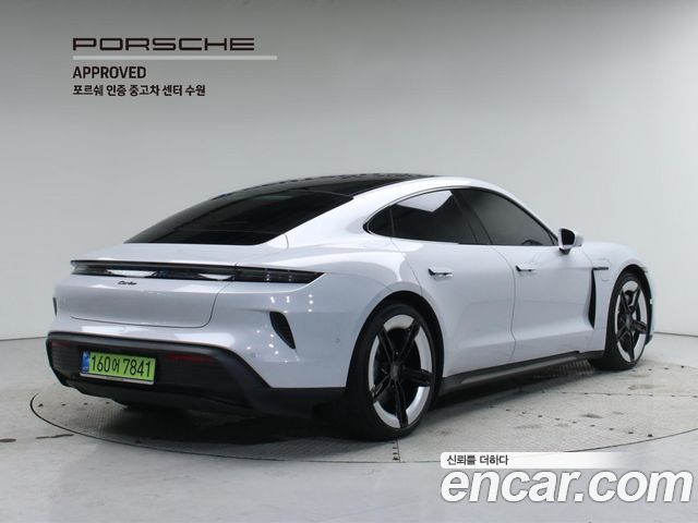 Porsche Taycan Turbo — пробег 500 км — фото 2 из 5
