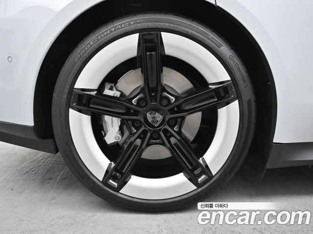 Porsche Taycan Turbo — пробег 500 км — фото 5 из 5