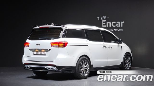Kia Carnival 9-seater Prestige — пробег 209 633 км — фото 2 из 5