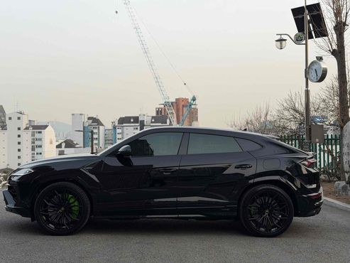 Lamborghini Urus 4.0 V8 SE — пробег 40 км — фото 3 из 5