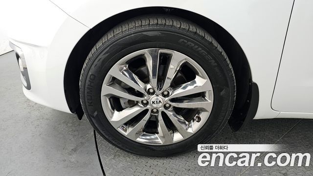 Kia Carnival Gasoline 9-seater Noblesse — пробег 54 363 км — фото 5 из 5