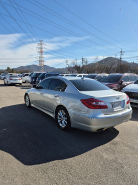 Hyundai Genesis 3.8 Exported — пробег 77 381 км — фото 3 из 5