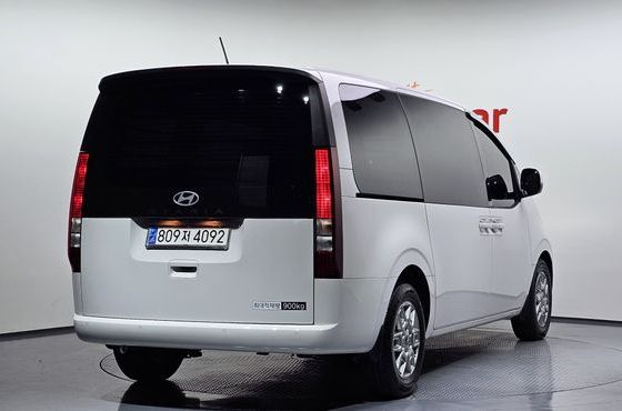 Hyundai Staria Cargo 3-Seater Modern — пробег 18 887 км — фото 2 из 5