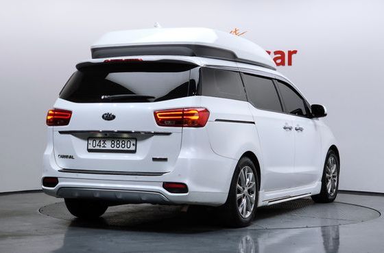 Kia Carnival 9-Seater Hi-Limousine Noblesse Special — пробег 158 513 км — фото 2 из 5