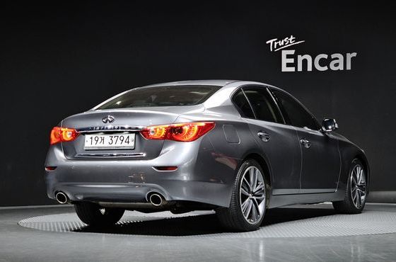 Infiniti Q50 2.2d Premium — пробег 82 064 км — фото 2 из 5