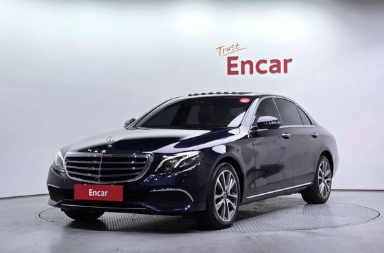 Mercedes-Benz E-Class E300 Exclusive — пробег 54 685 км — фото 1 из 5