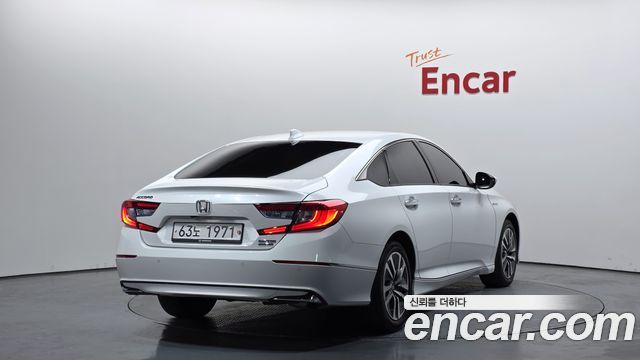 Honda Accord 2.0 Hybrid Touring — пробег 73 395 км — фото 2 из 5