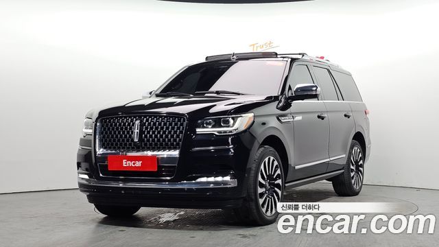 Lincoln Navigator 3.5L Black Label — пробег 59 934 км — фото 1 из 5