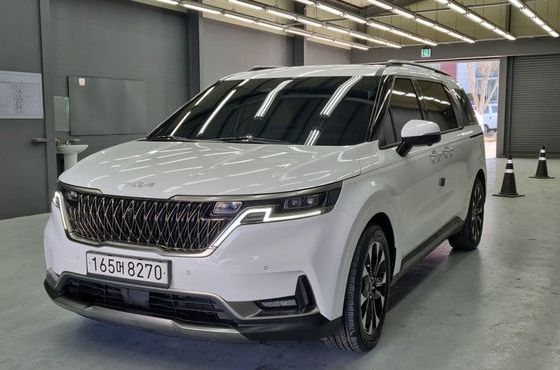 Kia Carnival 9-Seater Noblesse — пробег 18 124 км — фото 1 из 5