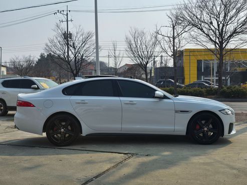 Jaguar XF 3.0 S AWD — пробег 119 000 км — фото 4 из 5