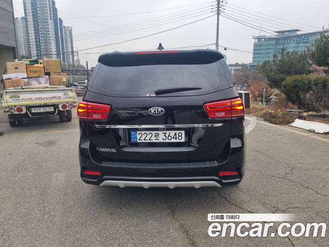 Kia Carnival из Кореи Encar