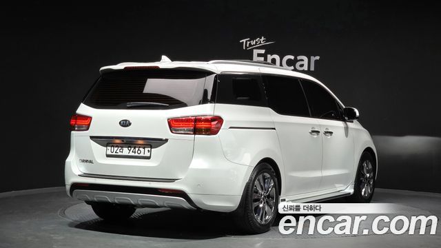 Kia Carnival из Кореи Encar