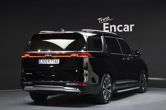 Kia Carnival 9-Seater Signature — пробег 75 883 км — фото 2 из 5