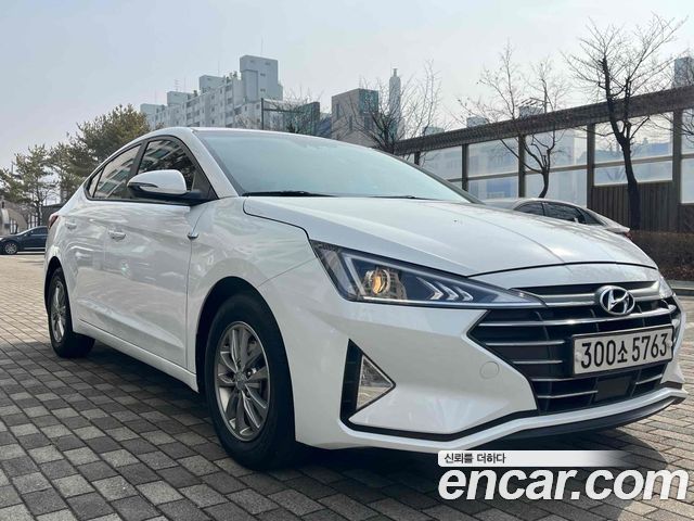 Hyundai AVANTE 1.6 Smart — пробег 130 000 км — фото 3 из 5