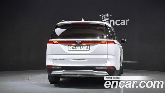 Kia Carnival из Кореи Encar