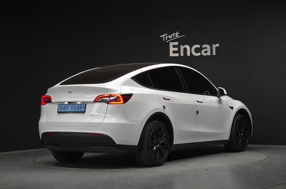 Tesla Model Y Long Range AWD — пробег 32 851 км — фото 2 из 5