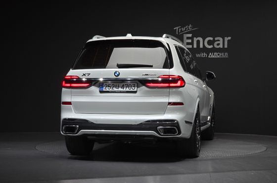 BMW X7 xDrive 40i M Sport 6STR — пробег 20 790 км — фото 4 из 5