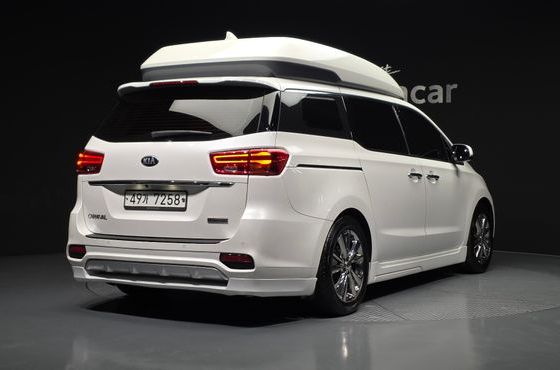 Kia Carnival Gasoline 9-Seater Hi-Limousine Noblesse Special — пробег 92 351 км — фото 2 из 5