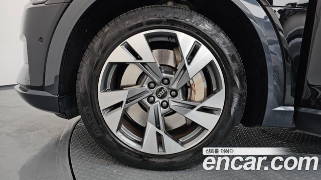 Audi e-tron 50 Quattro Sportback — пробег 56 501 км — фото 5 из 5