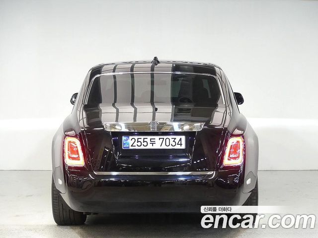 Rolls-Royce Phantom 6.7 V12 — пробег 29 000 км — фото 3 из 5