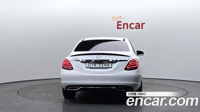 Mercedes-Benz C-Class из Кореи Encar