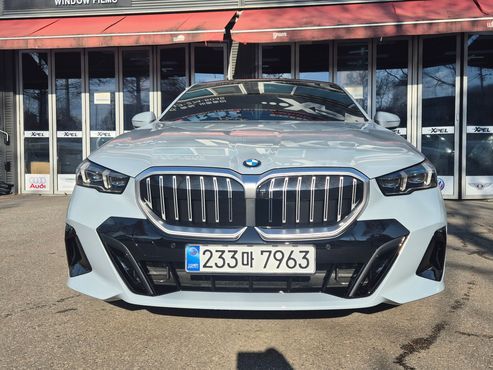 BMW 5-Series 530i xDrive M Sport — пробег 764 км — фото 1 из 5