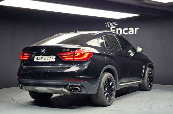 BMW X6 xDrive 40d — пробег 269 796 км — фото 2 из 5