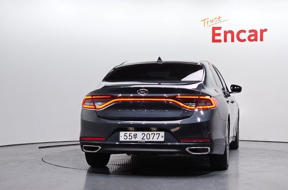 Hyundai Grandeur 2.4 Premium — пробег 66 407 км — фото 4 из 5