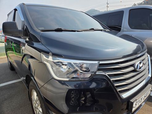 Hyundai Starex Van 3-Seater Smart — пробег 138 000 км — фото 2 из 5